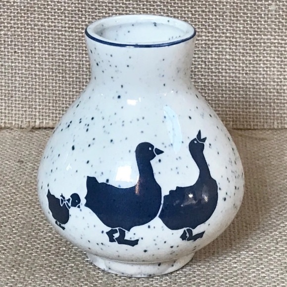 Speckled Duck Mini Bud Vase White Blue Country Prairie Farm Cottage Core Rustic - Picture 1 of 7